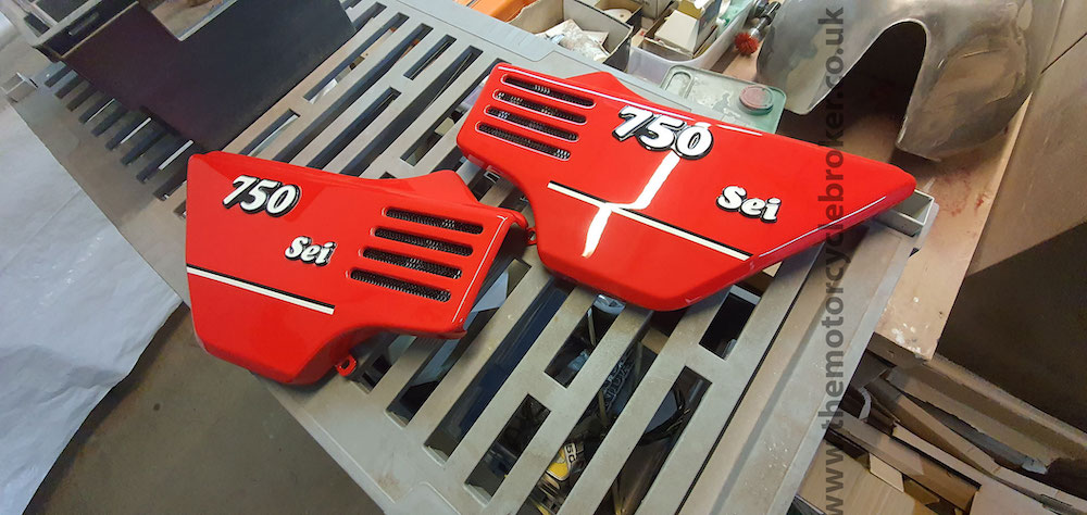 Benelli 750 Sei side panels are now painted