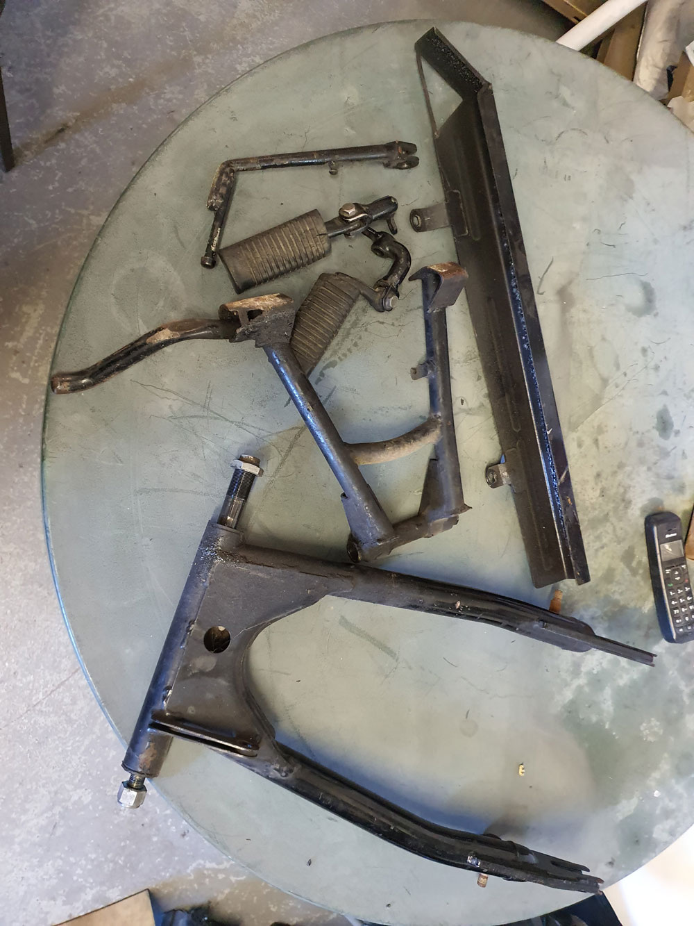 Benelli Sei 750 ancillary parts require blasting and painting
