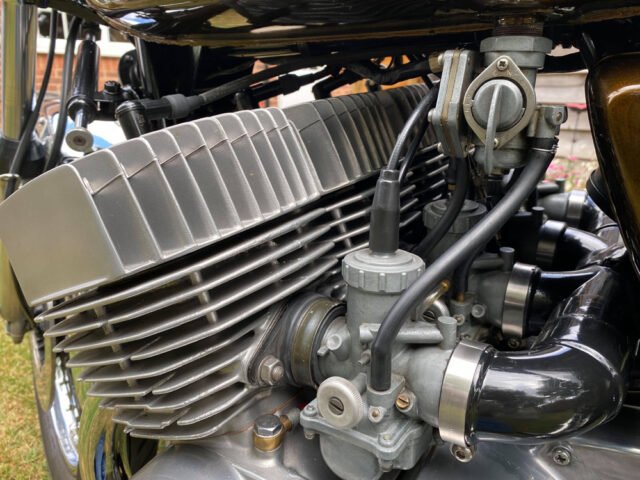Carbs and airbox pipes