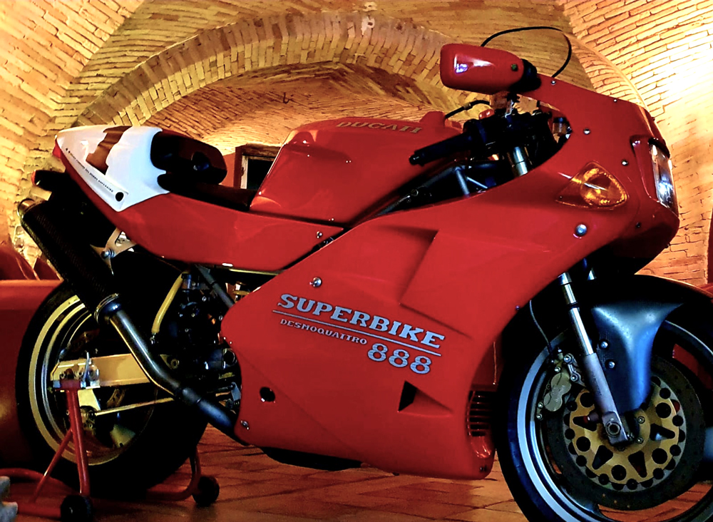 Ducati 888 SP4 RHS WHEBBIE
