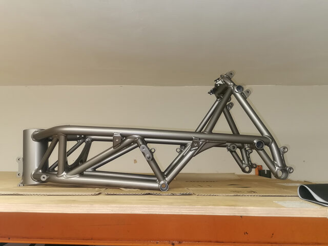Ducati 996R frame re-painted