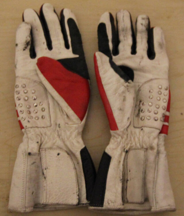 Haslam gloves front