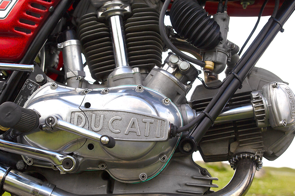 Ducati 750 GT road test
